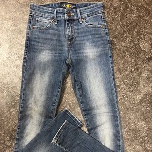 Lucky Brand denim, size 00/24.  🌷